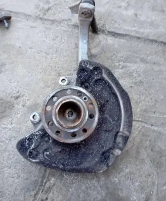 Mercedes-Benz E W213 Front wheel hub spindle knuckle A2133303201