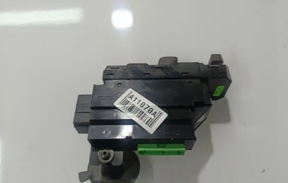 Volvo S60 Electric window control switch 8682950