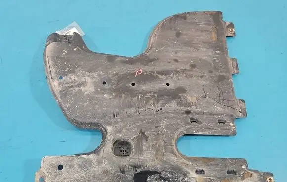 Volkswagen Tiguan Center console 5QF825206A IMPRK1554386