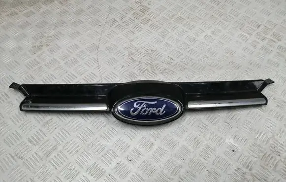 Front bumper upper radiator grill