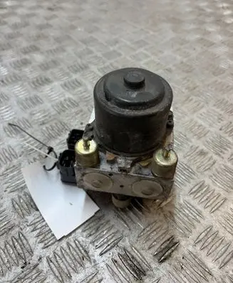 Toyota Land Cruiser (HDJ90) ABS Pump 4451060020