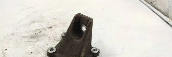 Cadillac CTS Engine mounting bracket