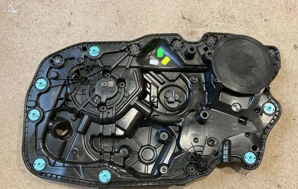 BMW 4 G22 G23 G24 G26 Front window lifting mechanism without motor 7499196