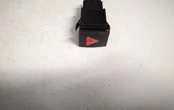 Volkswagen Polo IV 9N3 Hazard light switch 6q0953235a