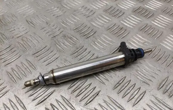 Mercedes-Benz B W246 W242 Fuel injector A2780700687