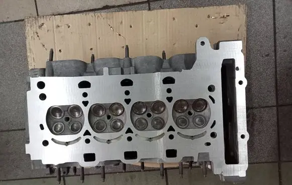 Citroen C4 Grand Picasso Engine head V753354980N