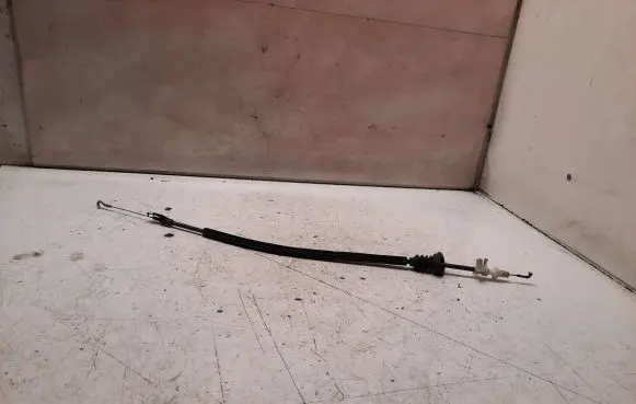 Volkswagen PASSAT B6 Front door cable line 