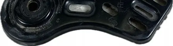 Engine mount bracket