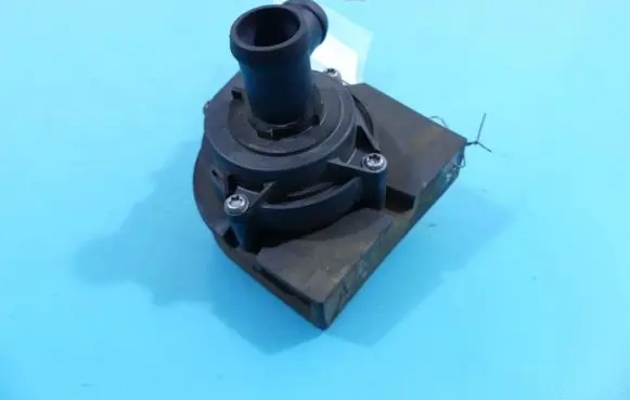 Volkswagen Jetta VI Electric auxiliary coolant/water pump 5Q0965561 IMPRK1261404
