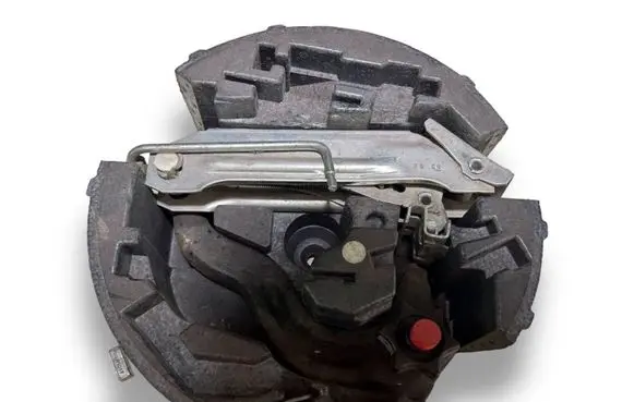 Audi A6 S6 C5 4B Tool set 4B5012109 A305170
