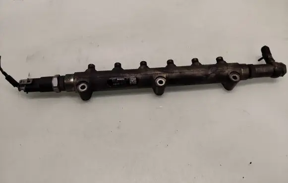 Volvo S60 Fuel main line pipe 0445215010 8658252