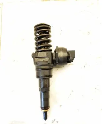 Volkswagen Caddy Fuel injector 0414720313