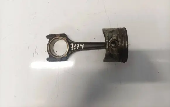 Opel Zafira A Piston with connecting rod 0015424 3101850
