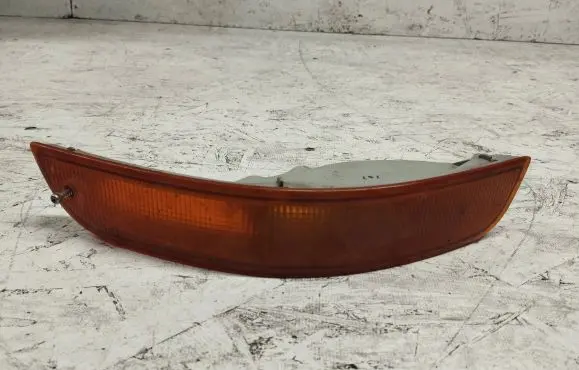 Toyota Corolla E100 Front indicator light 12350