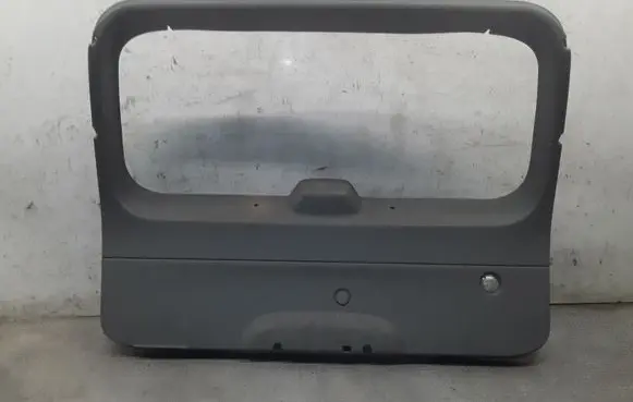 Jeep Grand Cherokee (WK) Tailgate/boot lid cover trim 