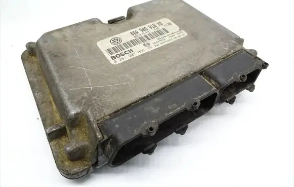 Volkswagen New Beetle Engine control unit/module 06A906018HD 0261207056