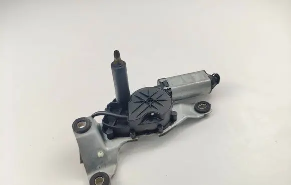 Volvo V70 Rear window wiper motor 8667188