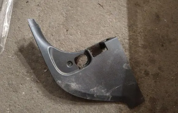 BMW 3 E90 E91 Foot area side trim 51437066989