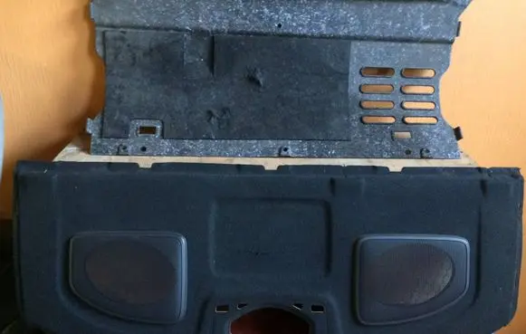 Lexus IS 200-300 Parcel shelf 