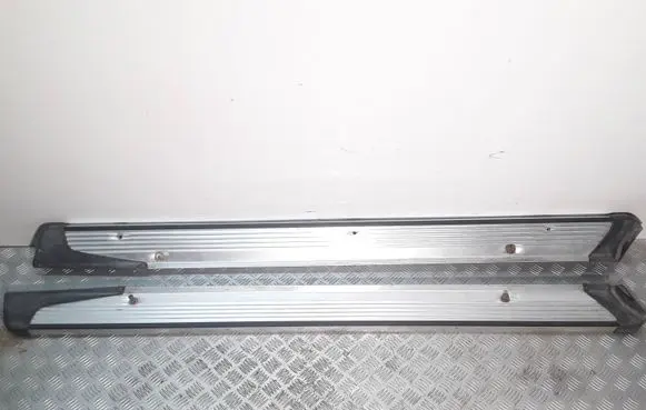 Nissan Patrol Y61 Thresholds for All-terrain vehicles 