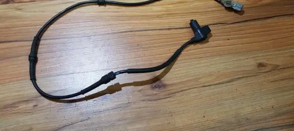 Citroen Xsara Picasso ABS brake wheel speed sensor 0265006389 964316