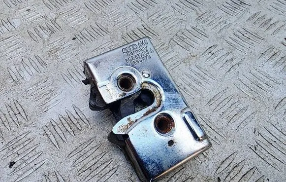 Audi Cabriolet B3 8G Front door lock 8G2837016A