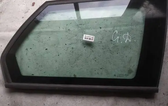 Rear side window