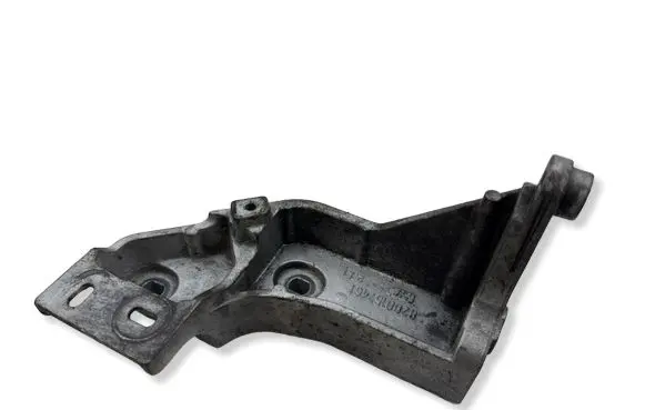 Renault Megane II Engine mounting bracket 8200157461