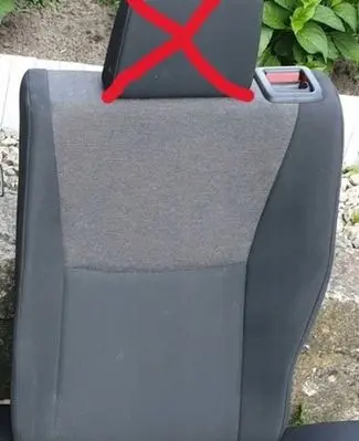 Toyota Yaris XP210 Second row seats 