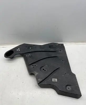 BMW X1 U11 Rear underbody cover/under tray 51758498388 8498388 19183210