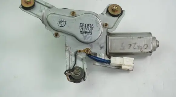 Toyota RAV 4 (XA10) Rear window wiper motor 8513042010