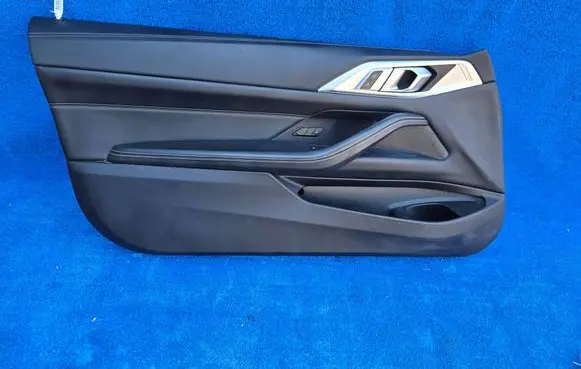 BMW 4 G22 G23 G24 G26 Front door card panel trim
