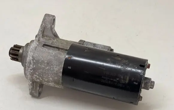 Volkswagen Golf VI Starter motor 0001123044 02E911024A