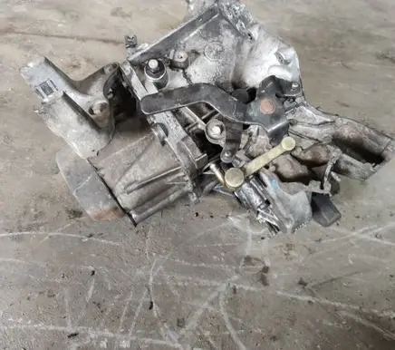 Manual 5 speed gearbox