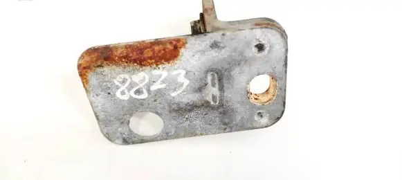 Audi Q7 4L Rear door lower hinge
