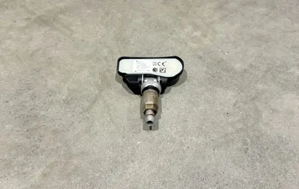 Mercedes-Benz CLA C117 X117 W117 Tire pressure sensor 2013DJ5530 2546AG4 13LP0300T2