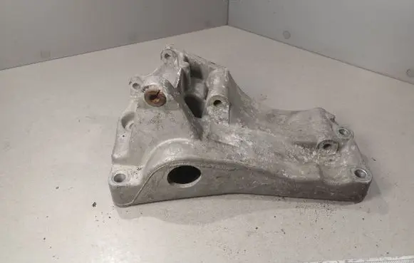 Volkswagen Golf IV Engine mounting bracket 030145169H