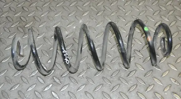 Toyota C-HR I Rear coil spring