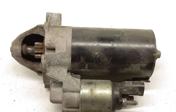 Audi A4 S4 B7 8E 8H Starter motor 0001109064