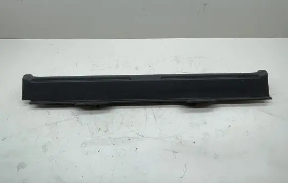 Trunk/boot sill cover protection