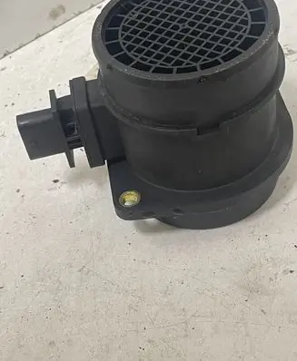 Hyundai Tucson JM Mass air flow meter 9220930006
