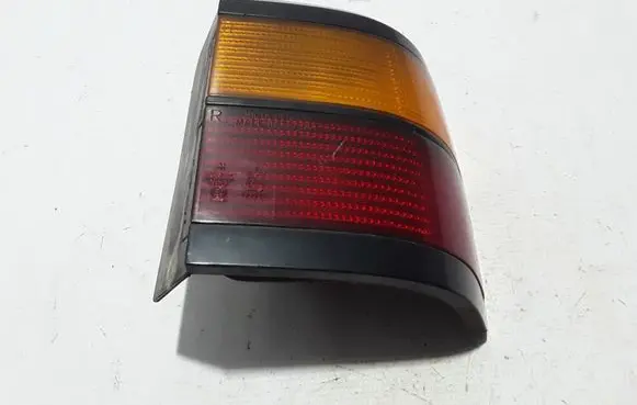 Volkswagen PASSAT B3 Rear/tail lights 357945112