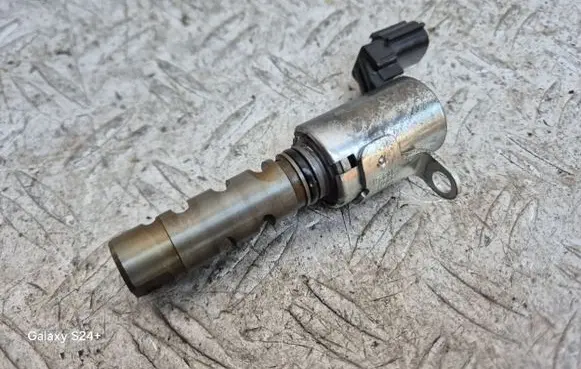 Lexus GS 300 350 430 450H Camshaft vanos timing valve 1533031020
