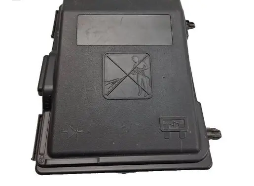 Citroen DS7 Crossback Fuse box cover 9678633380