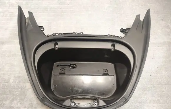 Tesla Model 3 Front trunk storage compartment 108167400g 108169100e