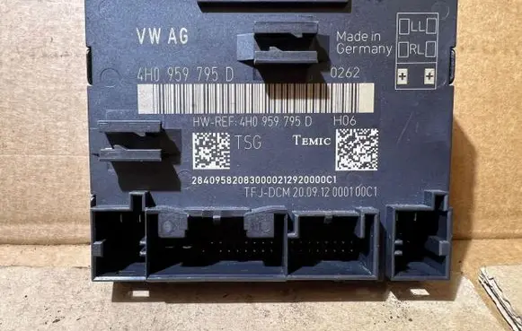 Audi A8 S8 D4 4H Door control unit/module