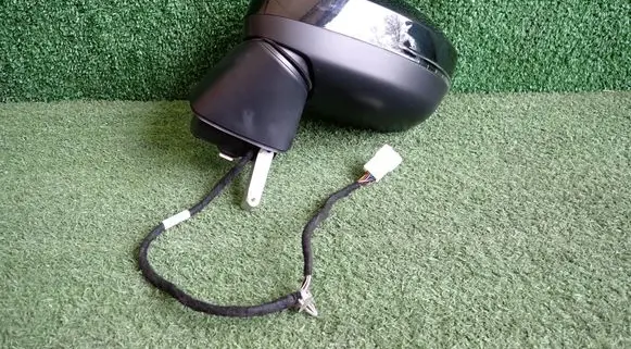 Nissan Qashqai J12 Front door electric wing mirror 