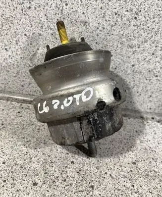 Audi A6 S6 C6 4F Engine mount bracket 4F0199382AD