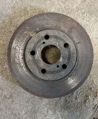 Toyota Avensis T220 Front brake disc