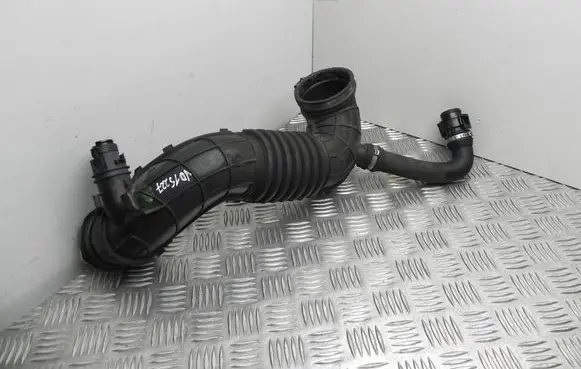 BMW 3 F30 F35 F31 Air intake hose/pipe 5865091 VD15227